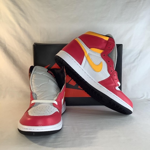 Air Jordan 1 Retro High OG ‘Light Fusion Red’ - Picture 2 of 8